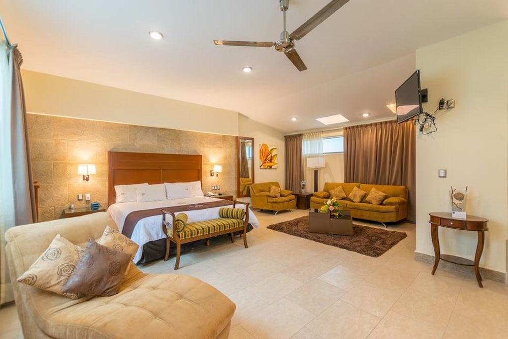 Hotel Ecce Inn & Spa Silao Ngoại thất bức ảnh Suite