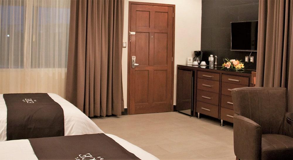 Hotel Ecce Inn & Spa Silao Ngoại thất bức ảnh A typical room at the hotel