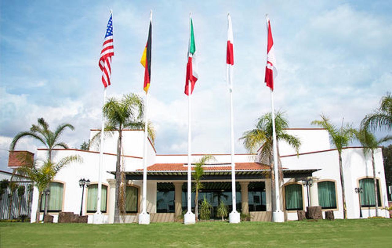 Hotel Ecce Inn & Spa Silao Ngoại thất bức ảnh The International Center for Leadership in Education
